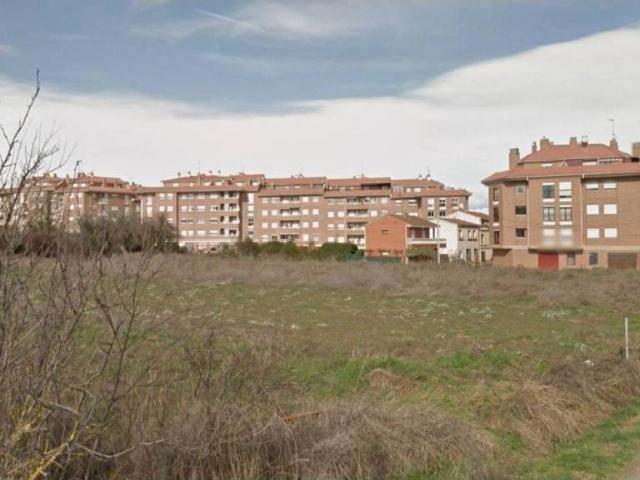 Terreno en venta en Villapatro, Lardero
