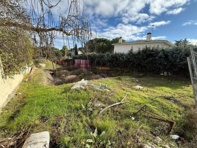 Terreno en venta en Las Rozas De Madrid, Madrid