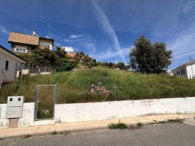 Terreno en venta en Las Rozas De Madrid, Madrid