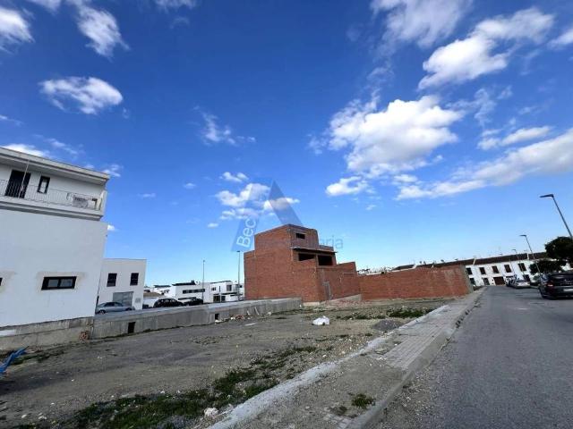Terreno en venta en Lebrija, Andalucía