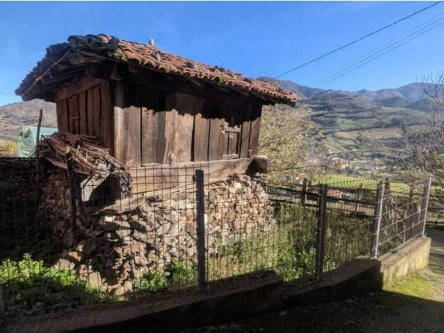Terreno en venta en Lena, Asturias