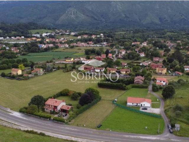 Terreno en venta en Llanes