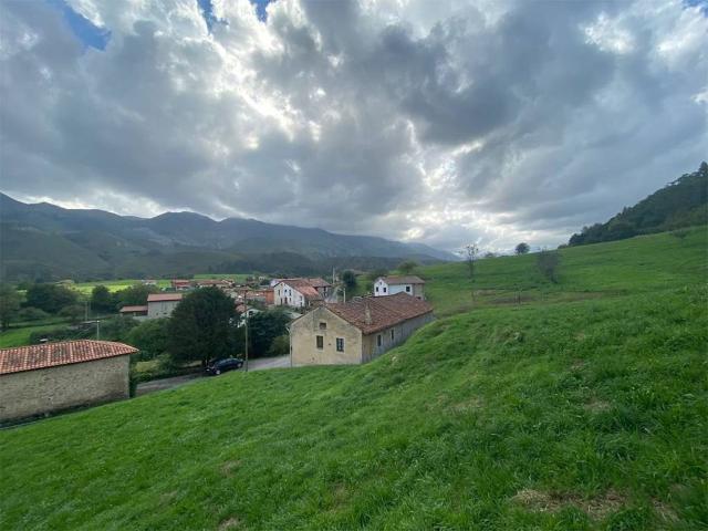 Terreno en venta en Llanes, Asturias