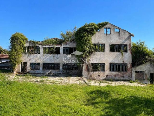 Terreno en venta en Villaḥormes, Llanes