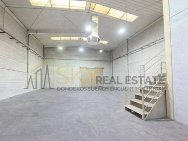 Terreno en venta en Loeches, Madrid