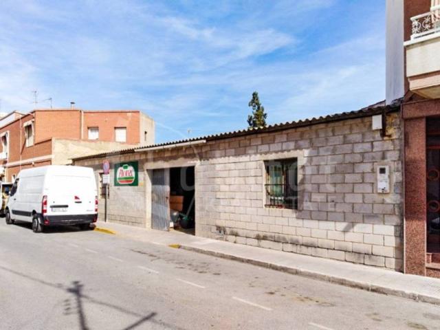 Terreno en venta en Los Montesinos