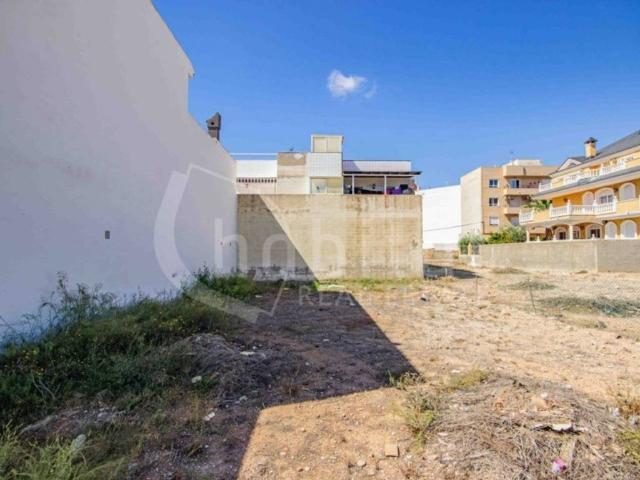 Terreno en venta en Los Montesinos