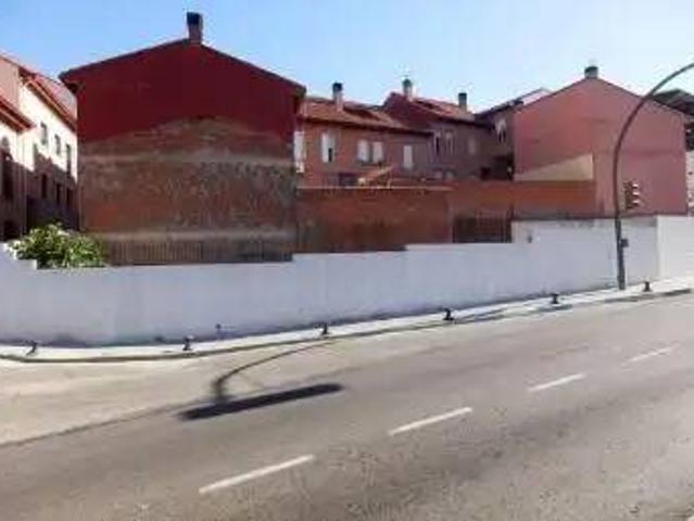 Terreno en venta en Los Santos De La Humosa, Madrid