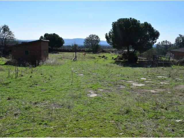 Terreno en venta en Lozoyuela-navas-sieteiglesias