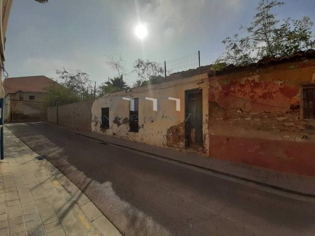Terreno en venta en Manises