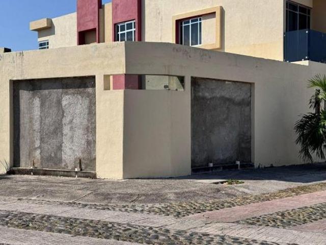 Terreno en venta en Manzanillo, Colima