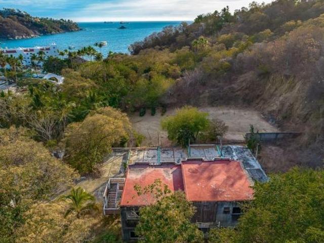 Terreno en venta en Manzanillo con vista al mar | Península de Santiago, 1,996 m