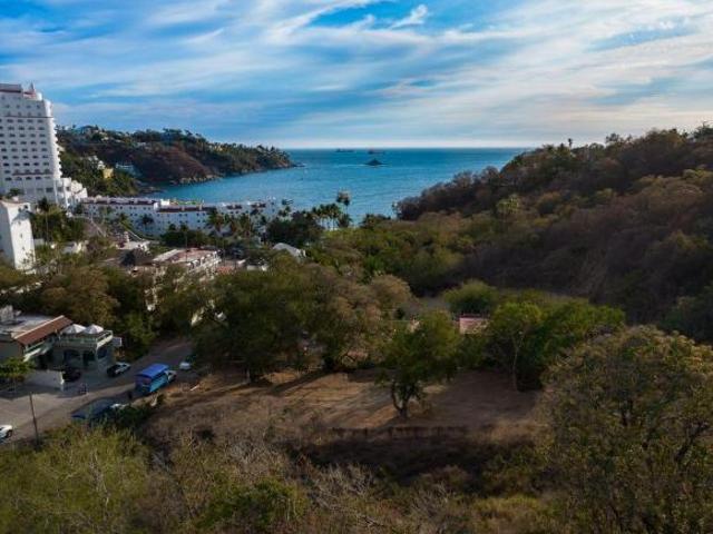 Terreno en venta en Manzanillo con vista al mar | Península de Santiago, 1,996 m