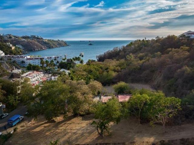 Terreno en venta en Manzanillo con vista al mar | Península de Santiago, 1,996 m
