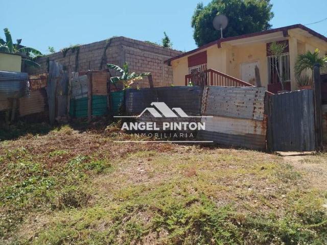Terreno en venta en Cacique Mara, Maracaibo