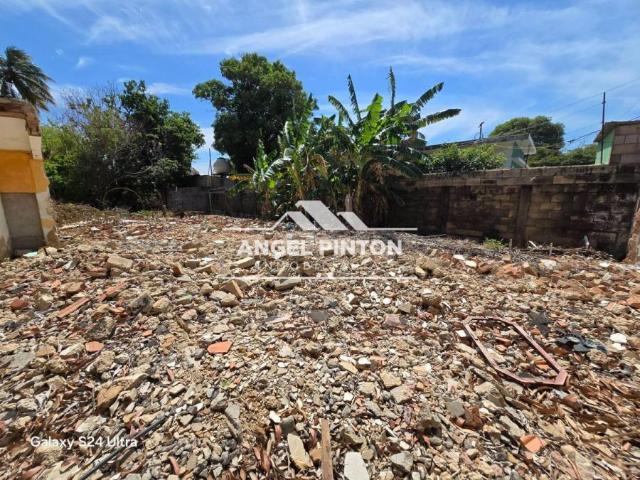 Terreno en venta en Cacique Mara, Maracaibo