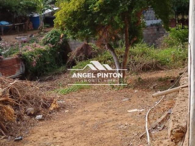 Terreno en venta en Cacique Mara, Maracaibo