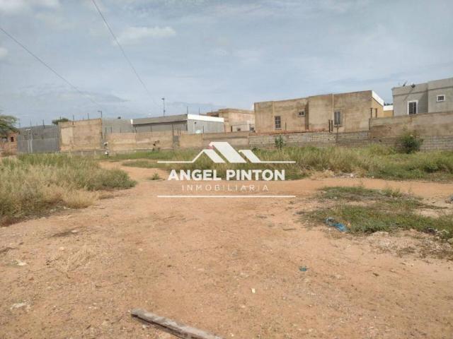 Terreno en venta en Cacique Mara, Maracaibo