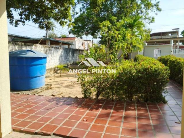 Terreno en venta en Cacique Mara, Maracaibo