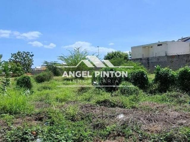 Terreno en venta en Cacique Mara, Maracaibo