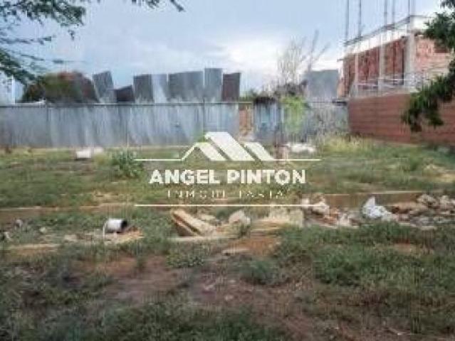 Terreno en venta en Cacique Mara, Maracaibo