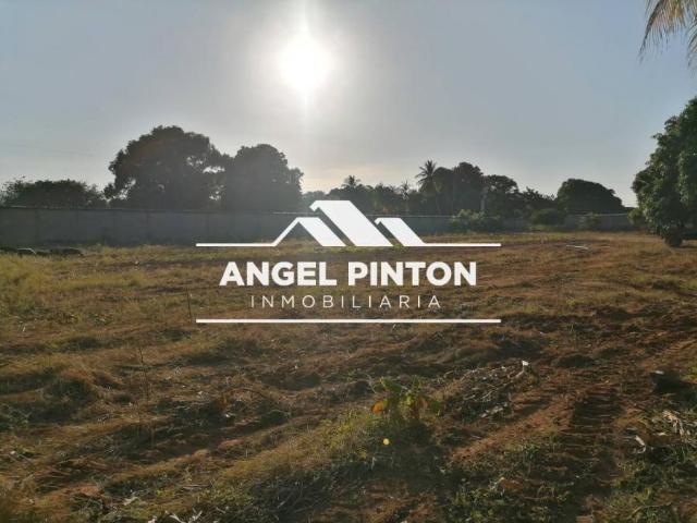 Terreno en venta en Cacique Mara, Maracaibo
