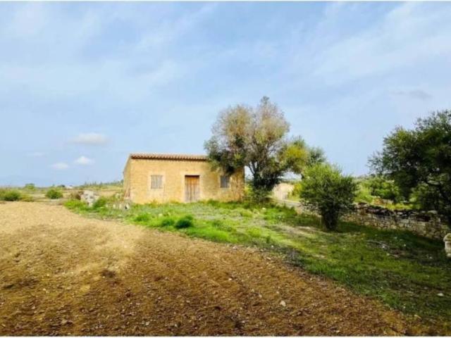 Terreno en venta en Maria De La Salut Terreno en venta en Maria De La Salut