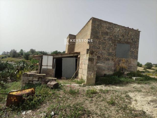 Terreno en venta en Maria De La Salut Terreno en venta en Maria De La Salut
