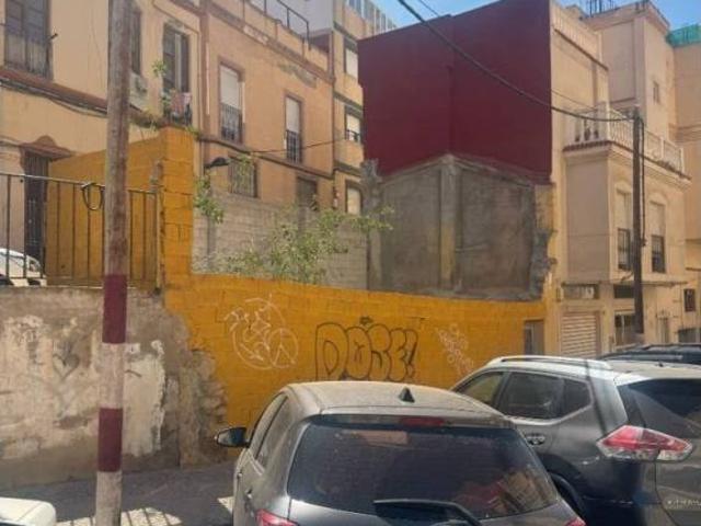 Terreno en venta en Melilla, Barrio del Carmen Terreno en venta en Melilla, Barrio del Carmen