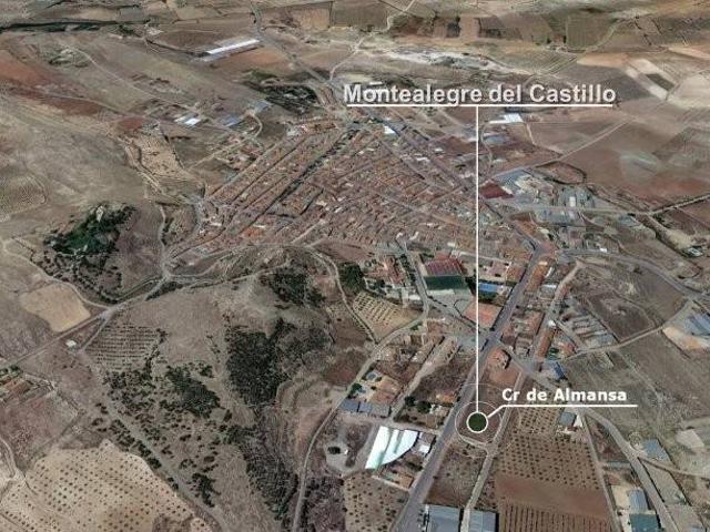 Terreno en venta en Montealegre del Castillo, Albacete