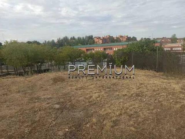 Terreno en venta en Parque Coimbra, Móstoles