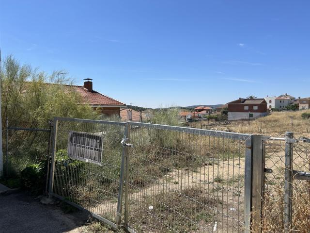 Terreno en venta en Navas Del Rey, Madrid