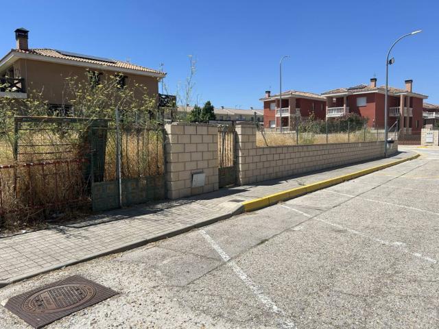 Terreno en venta en Navas Del Rey, Madrid