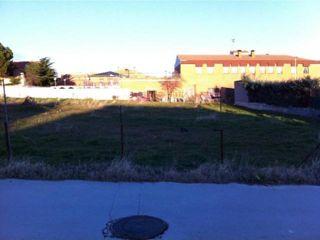 Terreno en venta en Navas Del Rey, Madrid