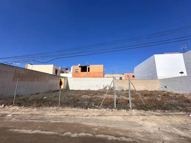 Terreno en venta en Campohermoso, Níjar