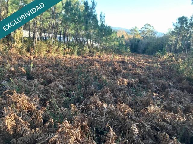 Terreno en venta en Noia, Galicia