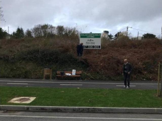 Terreno en venta en Oleiros