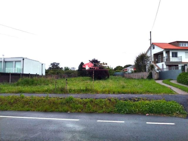 Terreno en venta en Oleiros