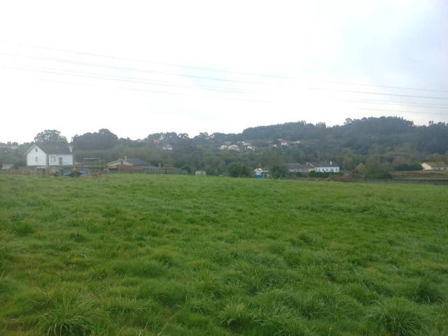 Terreno en venta en Oleiros