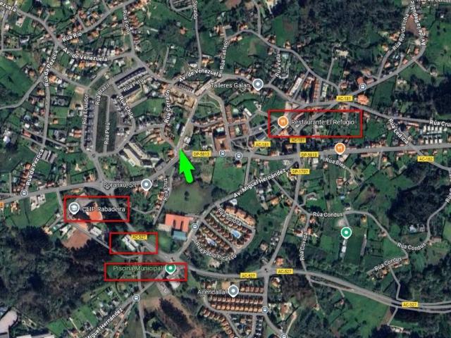 Terreno en venta en Oleiros