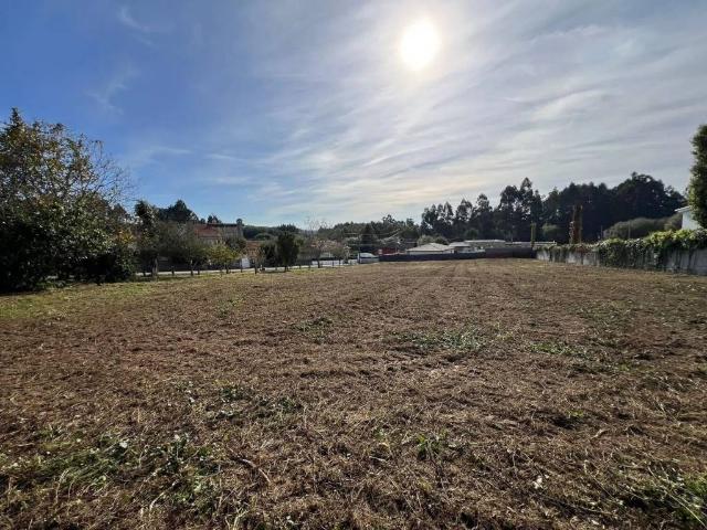 Terreno en venta en Oleiros