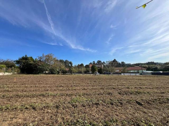 Terreno en venta en Oleiros