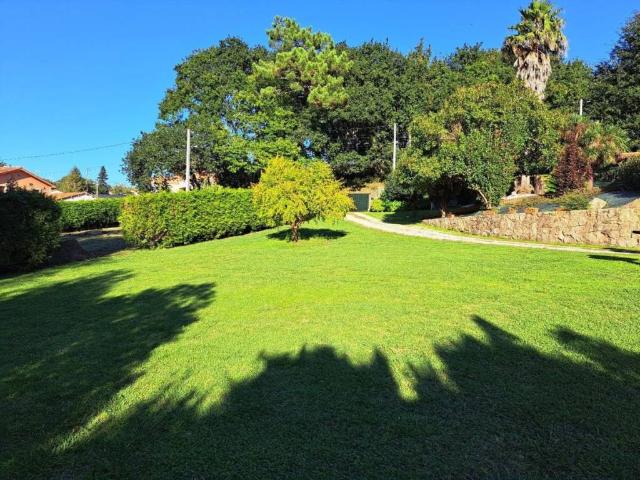 Terreno en venta en Oleiros