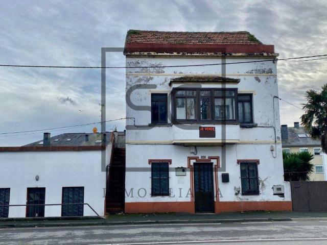 Terreno en venta en Oleiros