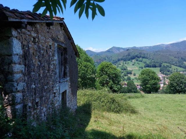 Terreno en venta en Onís, Asturias