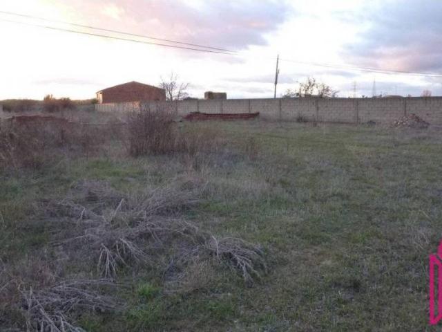 Terreno en venta en Onzonilla, Castilla y León