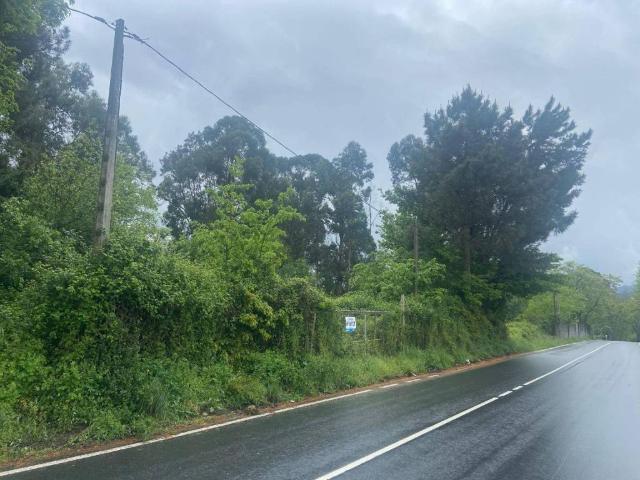 Terreno en venta en As Lagoas, Ourense