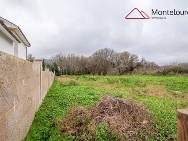 Terreno en venta en Outes, Noia