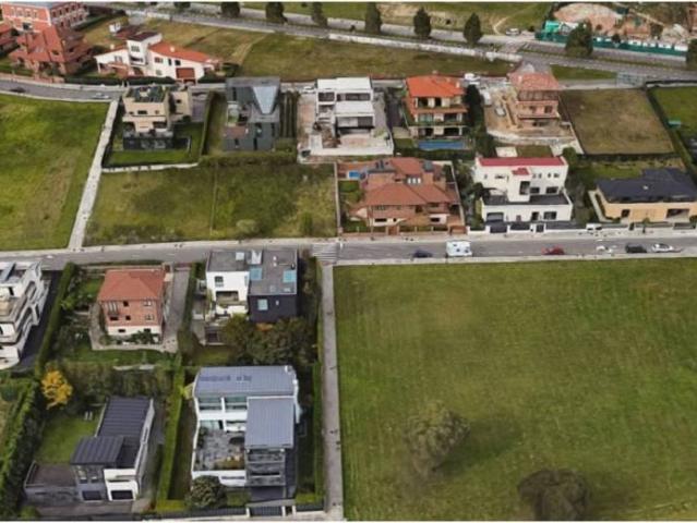 Terreno en venta en Oviedo