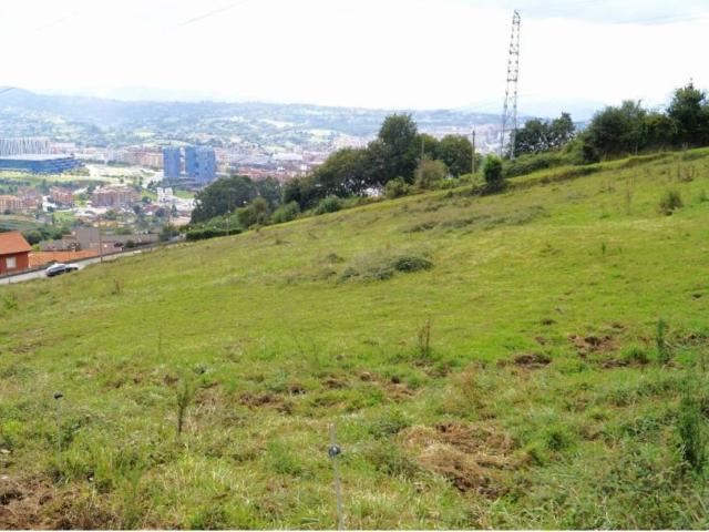 Terreno en venta en Oviedo, Asturias